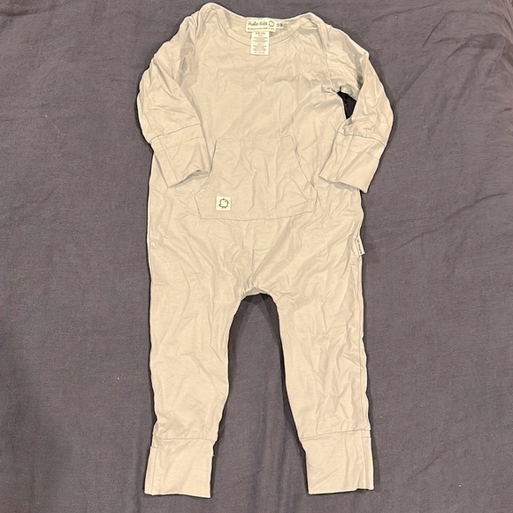 Huro Kids Perfect Onesie, 12-18 mos - Picture 1 of 1
